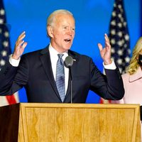 Biden promete que no parará "hasta que se cuenten todos los votos"