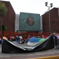 La CNTE no tiene interés en controlar asignación de plazas: López Obrador