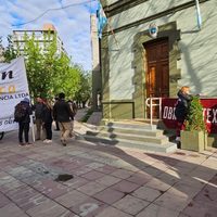 Cerámica Neuquén y Textil Traful Newen quieren que la mesa de transición los reciba