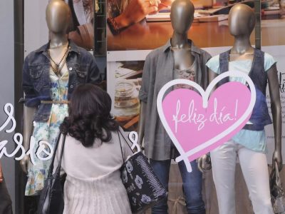 Bolsillos vacíos: aún no repuntan las ventas por el Día de la Madre en Neuquén Capital
