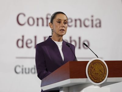 México pospone represalia arancelaria a EU; Sheinbaum convoca a mitin el domingo