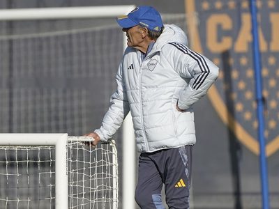 Boca vuelve a la carga por dos defensores centrales del gusto de Riquelme