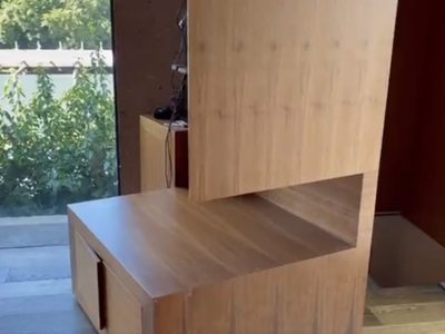 Ramírez Bedolla muestra la salida secreta de la Casa de Gobierno de Michoacán