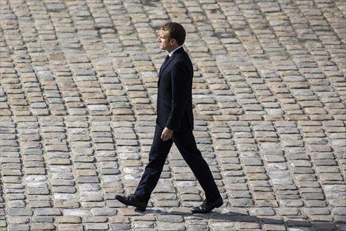 Francia conmemora el 60 aniversario de la matanza policial de manifestantes argelinos en París.