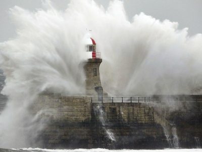 Alerta roja en Reino Unido por la tormenta Eunice: podría ser la peor de los últimos 30 años