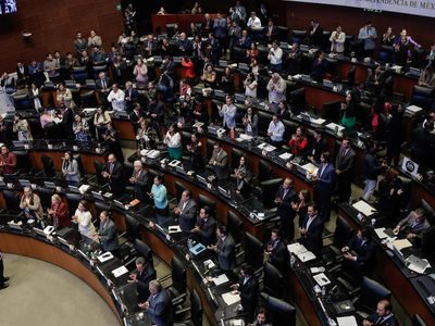 Senado aprueba reforma para que menores de edad tengan acceso internet seguro
