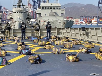La Semar asesta golpe al narco y asegura mil 700 kilos de cocaína en la costa de Manzanillo