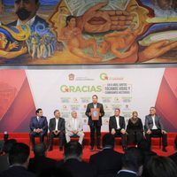 Eruviel Ávila reconoce que quiere "seguir sirviendo por el bien de México”