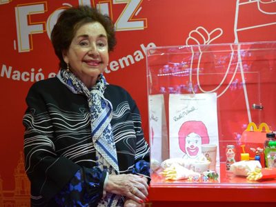 Yolanda Fernández, creadora de la "Cajita Feliz" muere a los 87 años