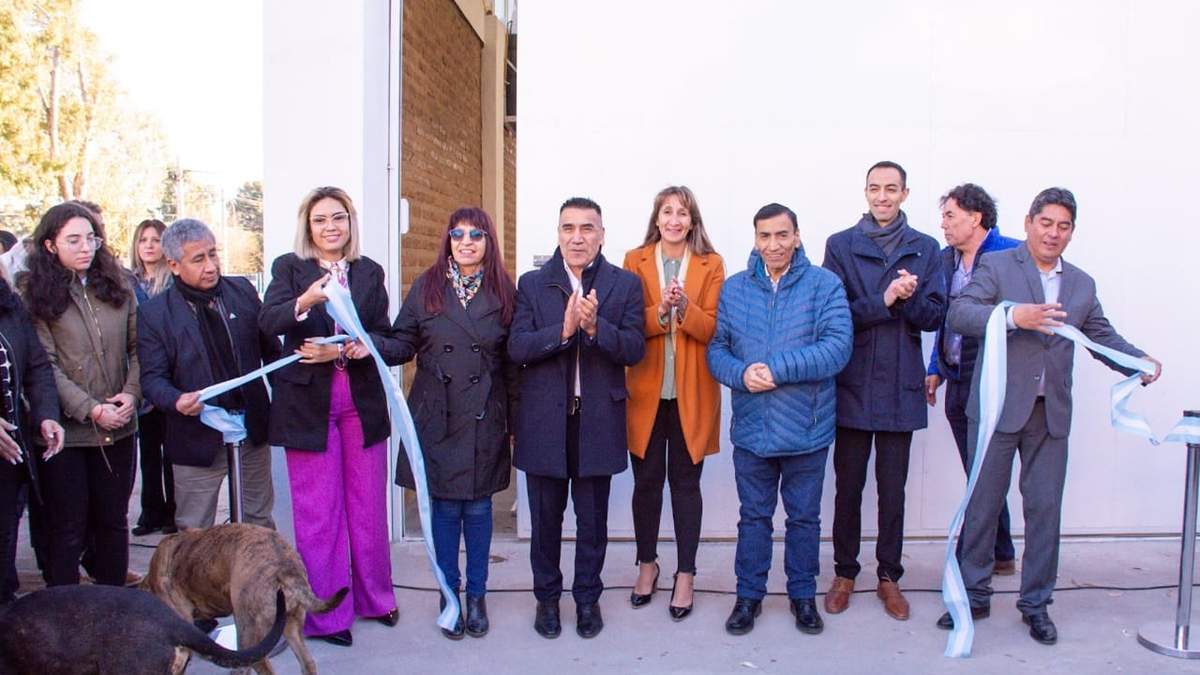 Ramón Rioseco durante la inauguración del Mini Gimnasio. Fuente (Facebook).
