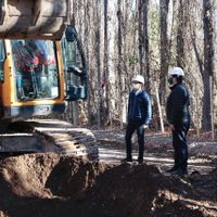 Gutiérrez y Gaido recorrieron la obra del colector del Oeste II