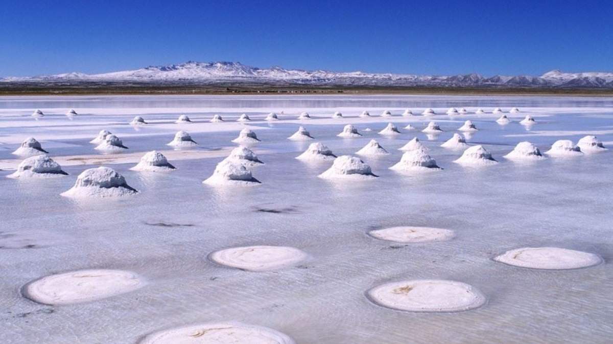 Monumento natural en el salar de Uyuni. Fuente: (Instagram)