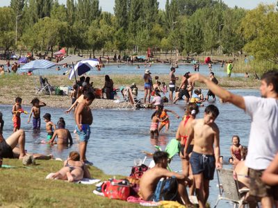 En lo que va del año, se realizaron 60 rescates en las aguas del río Limay