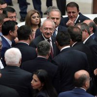 Aprueba Parlamento turco enmienda para eliminar fuero a diputados