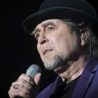 Tras caer del escenario, operan de urgencia a Joaquín Sabina de un derrame cerebral