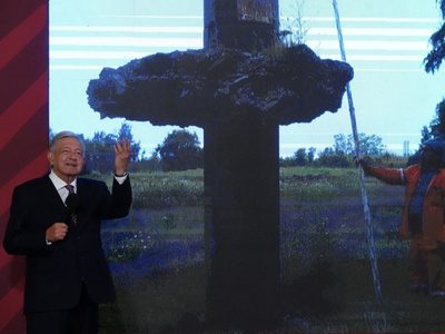 Autopista Peñón-Texcoco se ha hundido 2.8 metros; fue un acierto cancelar el aeropuerto ahí: AMLO
