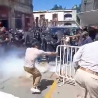 Desalojan a habitantes de Santiago Xiacuí que bloquearon el Palacio de Gobierno de Oaxaca
