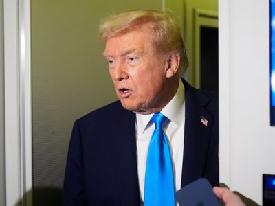 Avanza agenda anti-trans de Trump: Corte Suprema da luz verde a orden ejecutiva sobre pasaportes