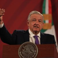 De haber ganado el PRI o el PAN en 2018, a fin de sexenio ya no existirían Pemex y CFE: AMLO