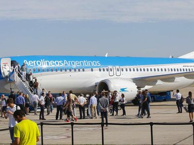 Sindicatos ligados a los aeropuertos amenazan con un paro el 5 de abril