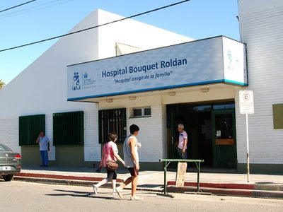 Paro en el Hospital Bouquet Roldan por reclamos internos y denuncias contra la conducción