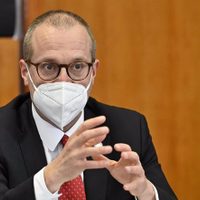 OMS avisa que los contagios se han "triplicado" en Europa en 6 semanas y aboga por uso de mascarilla