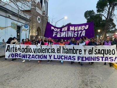 El movimiento de mujeres se movilizó en Neuquén a 9 años del primer “Ni Una Menos”