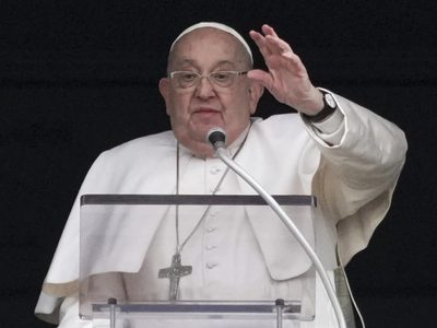 Dos mexicanos están en la lista de posibles sucesores del Papa Francisco