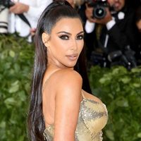 ¡Con prenda ceñida al cuerpo! Kim Kardashian presumió sus curvas y enloqueció a su fans ¡Voluptuosa!