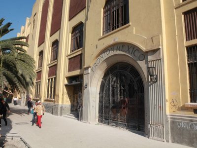 El Frontón México renace... a costa de huelguistas