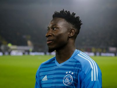 EL PSG en busca de un jugador pretendido por el Barcelona y el Chelsea