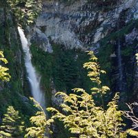 Trekking, bosque y magia patagónica: así es la experiencia en la Cascada Inacayal
