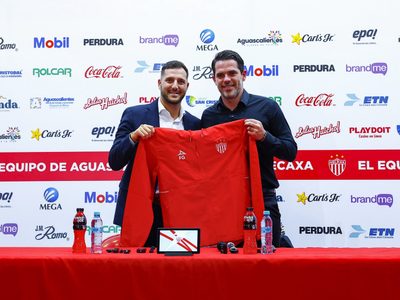 Fernando Gago fue presentado en su nuevo club y recordó su paso por Boca