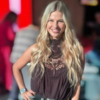 Para deslumbrar en TN: Marina Señuk eligió el poncho más trendy y fashion que vas a querer este invierno
