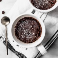 Torta de chocolate en taza y en microondas: preparala en pocos minutos para un antojo dulce
