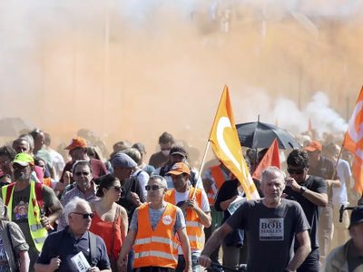 Más protestas en Francia contra reforma de sistema de pensiones