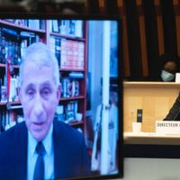 Fauci avanza que EU se unirá al proyecto de la OMS para llevar vacunas a todo el mundo