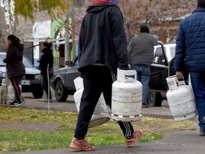 Un proyecto legislativo busca imponer un precio máximo a las garrafas de gas en Neuquén