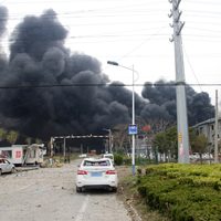 Explosión de fábrica de pesticidas de China deja 47 muertos y 640 heridos (Video)