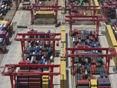 Exportaciones chinas crecieron 5.8% en junio, pero cayeron un 16% hacia EU