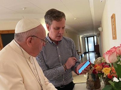 El Papa se reúne con miembro de la comisión antipederastia del Vaticano