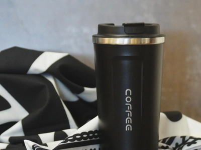 El truco definitivo de la abuela para limpiar tu vaso térmico de café y dejarlo como recién comprado