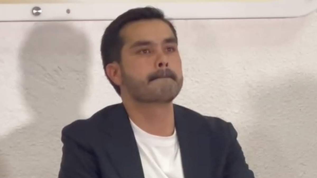 Máynez en evento privado con alumnos de la Septién