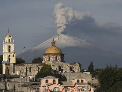 Cómo un líder espiritual mexicano le rinde culto al Popocatépetl