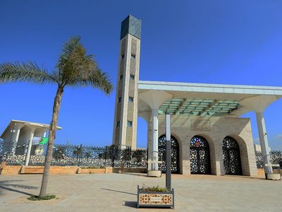 Argelia inaugura la mayor mezquita de África, encargada por el expresidente derrocado