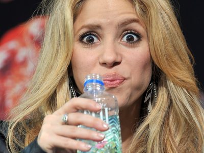 Shakira le puso mano dura a los líderes políticos...¡No lo vas a creer!