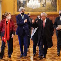 Hablamos con franqueza y respeto: AMLO tras reunión con John Kerry