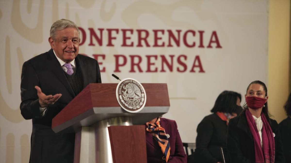 AMLO estuvo acompañado por todas las mujeres de su gabinete. Foto: Miguel Dimayuga