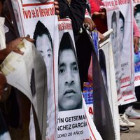 PGR propone sólo 'sanciones administrativas” para Tomás Zerón, denuncia Vidulfo Rosales