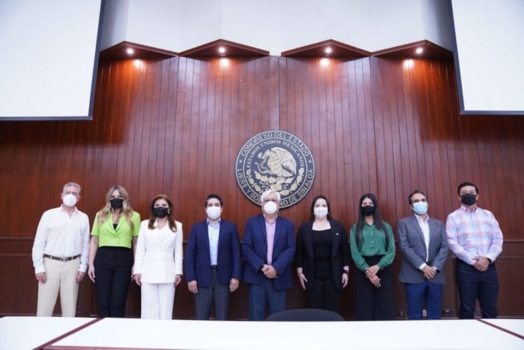 Grupo parlamentario de PRI en Sinaloa al inicio de la 64 legislatura